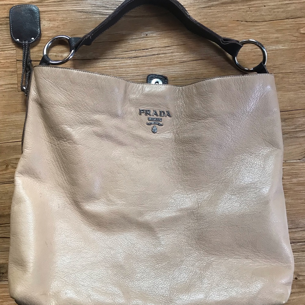 Prada tote 👜